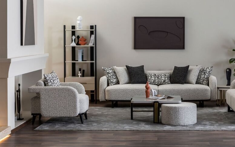 Yatak olabilen koltuk takımlarımız, gürgen ahşap yapısıyla uzun ömürlü kullanım sağlar