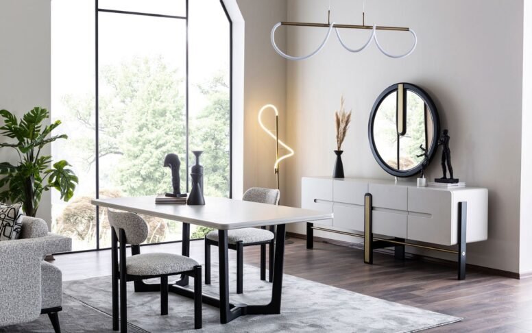 Masasıyla güçlü, sandalyeleriyle rahat, konsoluyla şık! Modern yemek odası takımı burada.