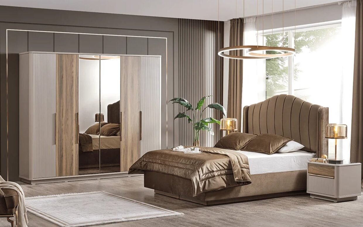 160x200 cm ölçülerinde karyolası bulunan bu yatak odası takımı, konforlu bir yaşam alanı sunar. Ankara’da ücretsiz teslimat avantajıyla öne çıkar.