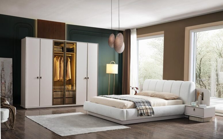 Minimal ve zarif detaylara sahip yatak odası takımı, modern yaşam alanları için idealdir. Avrupa ve Türkiye geneline güvenle gönderilmektedir.