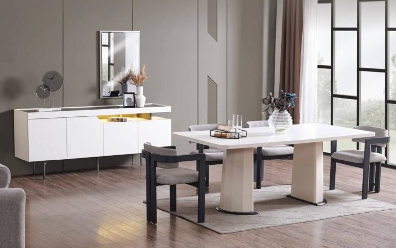 Şıklığı ve işlevselliği bir arada sunan masa, konsol ve sandalye uyumu. Özbay Mobilya farkıyla her yere teslimat!