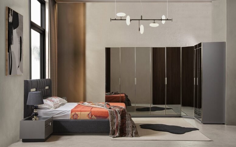 Kaliteli malzeme, modern tasarım ve fonksiyonel depolama alanlarıyla yatak odası takımlarımız konforunuzu artırır.