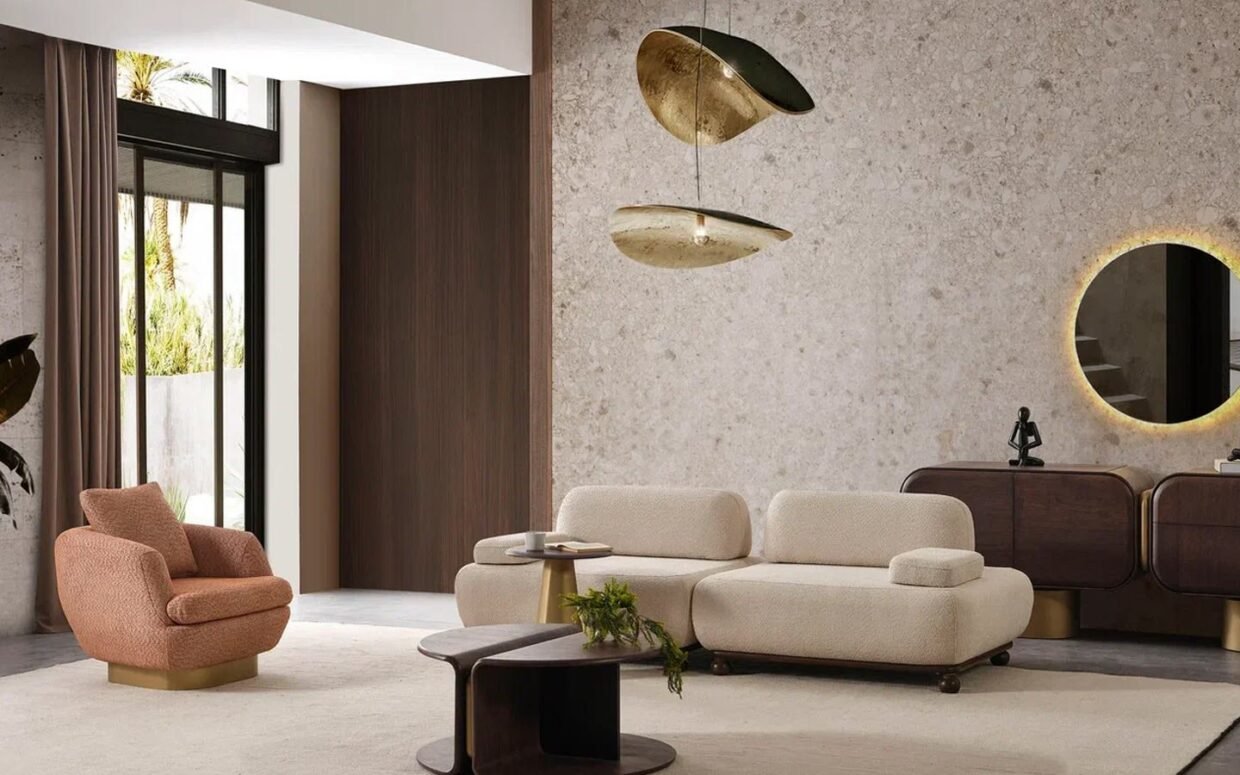 Yatak olma fonksiyonuna sahip koltuk takımı, kumaş kalitesiyle uzun ömürlü ve estetik bir kullanım sunar.