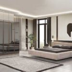 Modern yatak odası takımı, estetik tasarımı ve kullanışlı detaylarıyla yaşam alanlarınıza şıklık katıyor. Takım içeriğinde 1 adet geniş dolap, 1 adet başlıklı karyola ve 2 adet komodin bulunmaktadır. 160x200 ölçülerindeki karyola sağlam yapısı ve konforlu tasarımıyla uzun yıllar güvenle kullanılabilir. Dolap bölmeleri askılıklı, raflı ve çekmeceli şekilde tasarlanmış olup, kıyafetlerinizi ve kişisel eşyalarınızı düzenli bir biçimde saklamanıza yardımcı olur. ISO 9001 Avrupa kalite standartlarına uygun iskelet malzemesi, dayanıklılığıyla öne çıkar. Modelde baza fonksiyonu bulunmaz, fonksiyonel karyola yapısı tercih edilmiştir. Ürün bakımı oldukça kolaydır; aşırı sıcakla temastan kaçınılmalı ve kimyasal içermeyen temizleyiciler kullanılmalıdır. Tüm ürünler demonte şekilde paketlenerek güvenli kargo ile gönderilir. Teslimat süresi 25-35 iş günü olup, Türkiye’nin her şehrine ve tüm Avrupa ülkelerine ulaştırılabilmektedir. Şık, kaliteli ve modern yatak odası takımıyla evinizde tarzı ve konforu bir arada yaşayın.