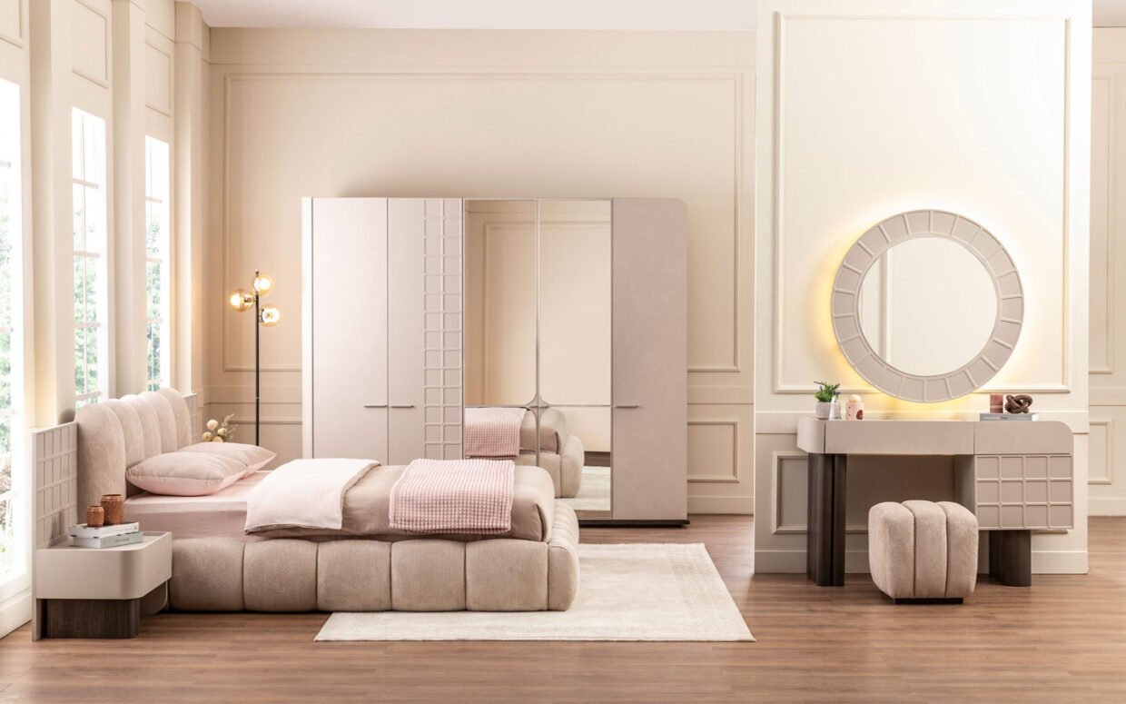 Şık görünümüyle dikkat çeken yatak odalarımız, konforlu karyolası ve geniş dolap kapasitesiyle işlevsellik sağlar. Kaliteli üretim yapısıyla uzun ömürlü kullanım sunar.